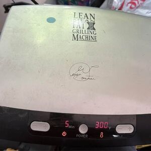 George Foreman lean me fat reducing grilling machine